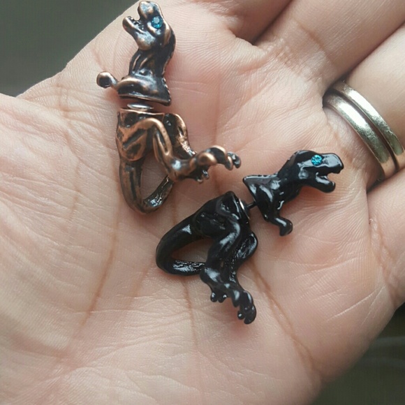 New Design 2 Pcs Punk Cool Dinosaur T-rex Earring - Picture 3 of 9